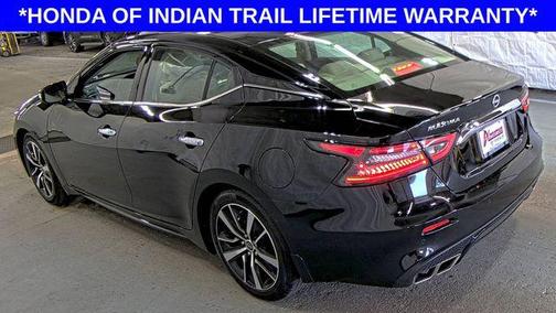 2023 Nissan Maxima SV