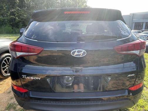 2016 Hyundai TUCSON SE