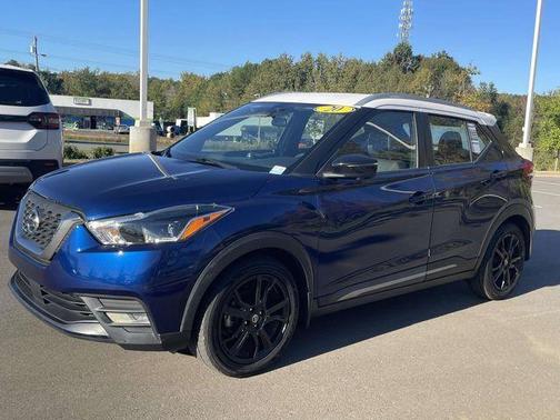 2020 Nissan Kicks SR