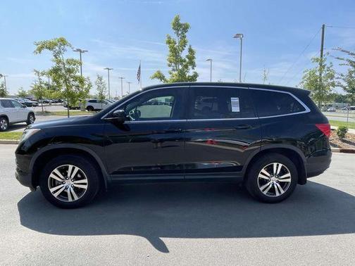 2017 Honda Pilot EX-L w/ Navigation