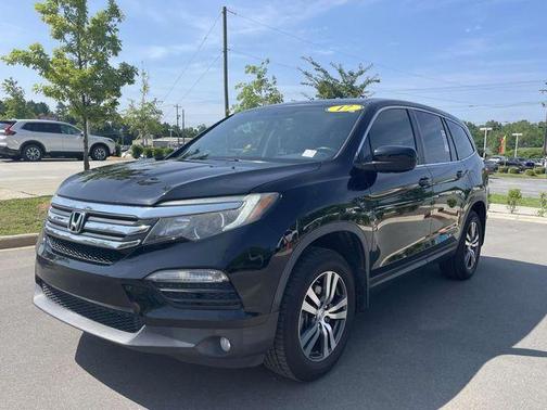 2017 Honda Pilot EX-L w/ Navigation