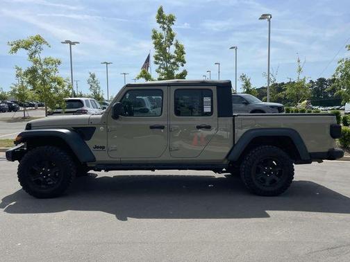 2020 Jeep Gladiator Sport