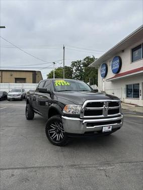 2017 RAM 2500 SLT 4x4 4dr Crew Cab 6.3 ft. SB Pickup