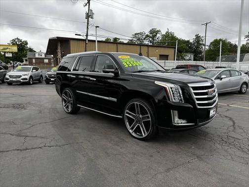 2019 Cadillac Escalade Luxury