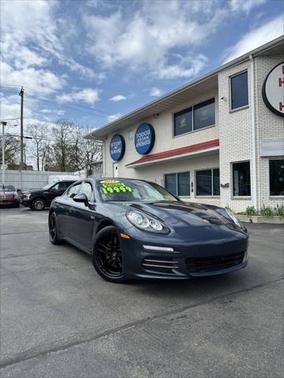 2014 Porsche Panamera 4