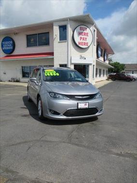 2017 Chrysler Pacifica Touring-L