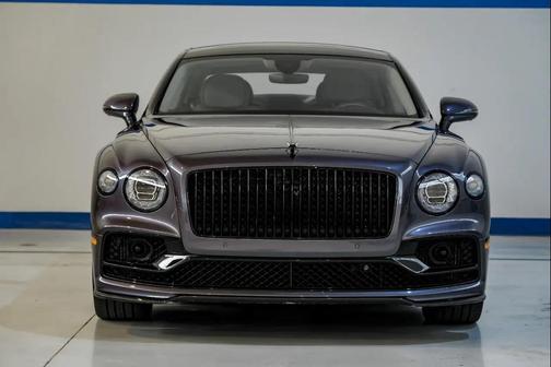 2023 Bentley Flying Spur V8