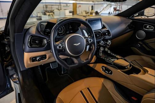 2023 Aston Martin Vantage Roadster