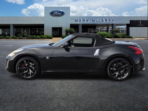 Magnetic Black Metallic 2014 Nissan 370Z Touring