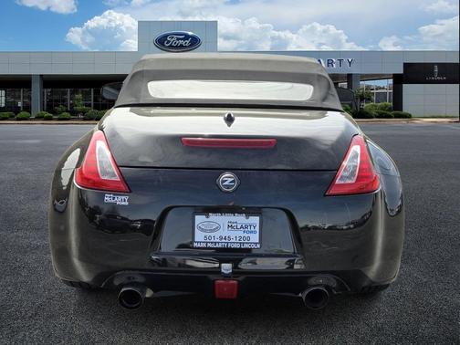 Magnetic Black Metallic 2014 Nissan 370Z Touring