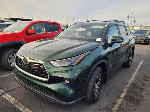 2023 Toyota Highlander XLE