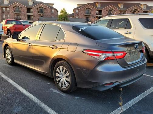 2019 Toyota Camry Hybrid SE