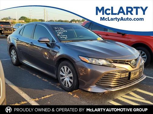 2019 Toyota Camry Hybrid SE