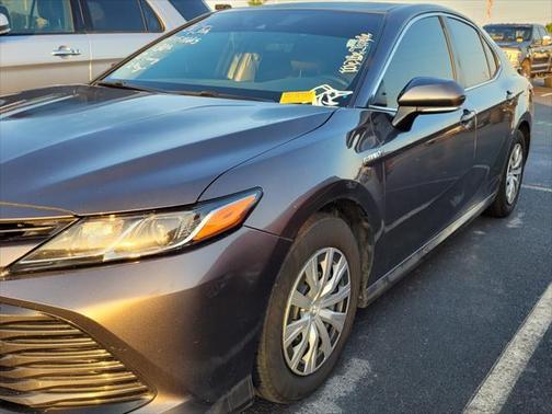 2019 Toyota Camry Hybrid SE
