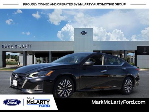 Super Black Clearcoat 2025 Nissan Altima 2.5 SV