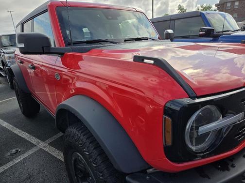 RACE RED 2024 Ford Bronco Wildtrak