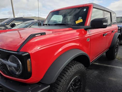RACE RED 2024 Ford Bronco Wildtrak