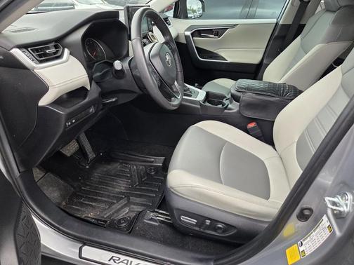 Silver Sky Metallic 2021 Toyota RAV4 XLE Premium