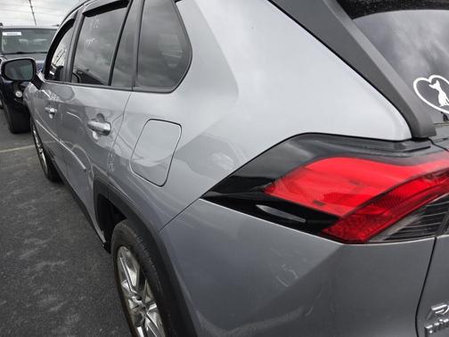 Silver Sky Metallic 2021 Toyota RAV4 XLE Premium