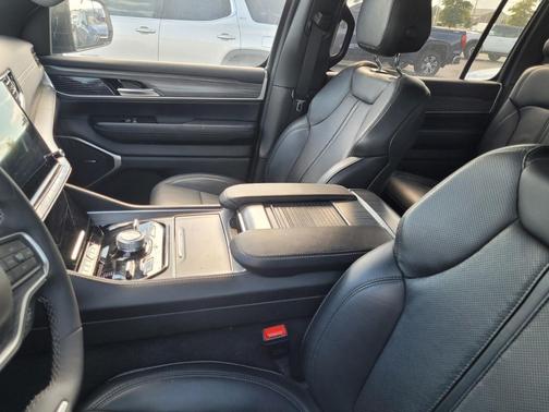 2024 Jeep Wagoneer L Series III 4x4