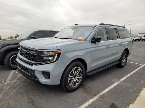 2025 Ford Expedition Max Active 4x2