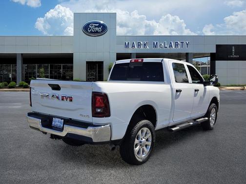 Bright White Clearcoat 2025 RAM 2500 Tradesman Crew Cab 4x4 6'4' Box
