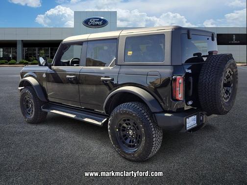 SHADOW BLACK 2026 Ford Bronco Outer Banks