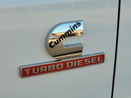 2023 RAM 2500 Laramie Crew Cab 4x4 6'4' Box