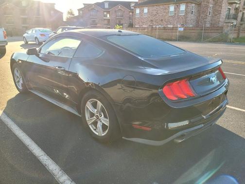 2020 Ford Mustang EcoBoost