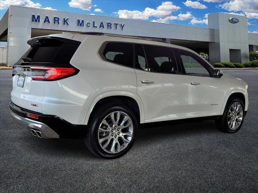2024 GMC Acadia Denali