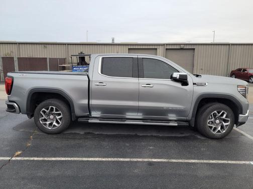 2025 GMC Sierra 1500 SLT