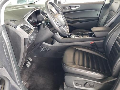 Photo 5 of 24 of 2020 Ford Edge SEL