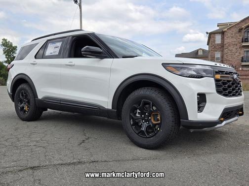 STAR WHITE MET TRI-COAT 2026 Ford Explorer Tremor
