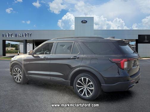 Agate Black Metallic 2026 Ford Explorer ST-Line