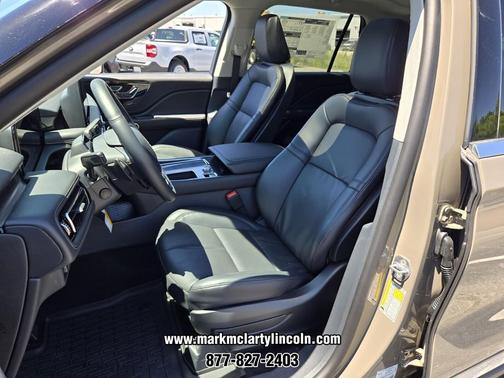 Harbor Gray Clearcoat 2026 Lincoln Aviator Premiere