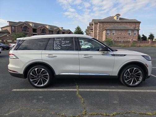 CERAMIC PEARL MET 3C 2025 Lincoln Aviator Reserve AWD