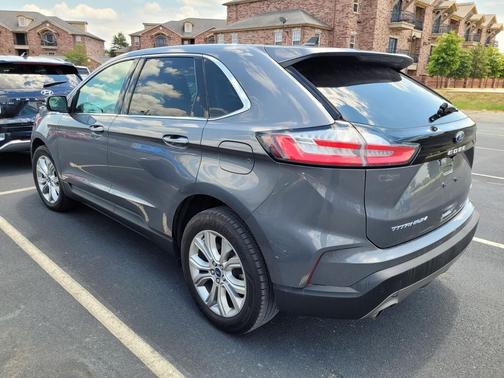 2022 Ford Edge Titanium