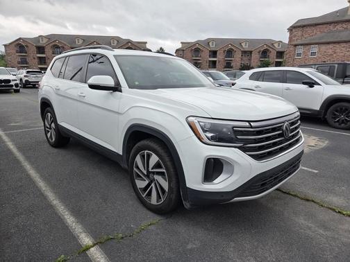 2024 Volkswagen Atlas 2.0T SE w/Technology 4MOTION