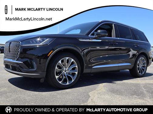 Infinite Black Metallic Clearcoat 2026 Lincoln Aviator Reserve