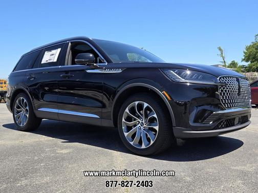 Infinite Black Metallic Clearcoat 2026 Lincoln Aviator Reserve