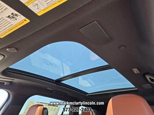 Infinite Black Metallic Clearcoat 2026 Lincoln Aviator Reserve