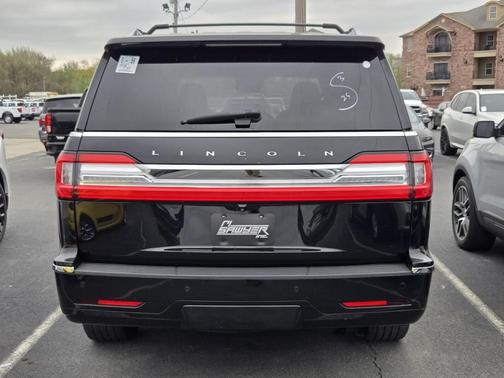 INFINITE BLACK METALLIC 2019 Lincoln Navigator Reserve