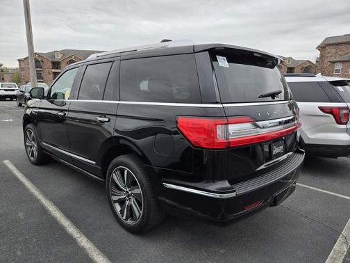 INFINITE BLACK METALLIC 2019 Lincoln Navigator Reserve
