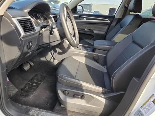 2021 Volkswagen Atlas 3.6L SE w/Technology