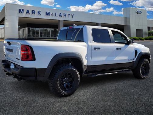 2025 RAM 1500 RHO Crew Cab 4x4 5'7' Box