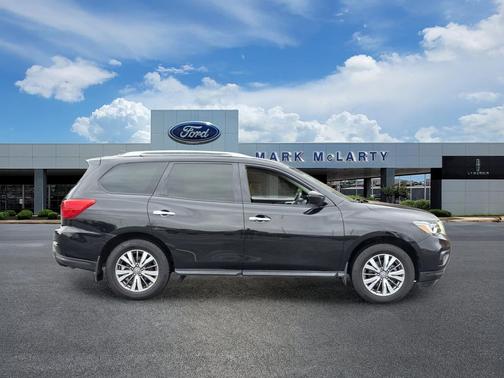 Magnetic Black Pearl 2019 Nissan Pathfinder SV