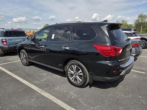 2019 Nissan Pathfinder SV