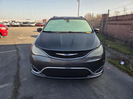 2020 Chrysler Pacifica Touring L