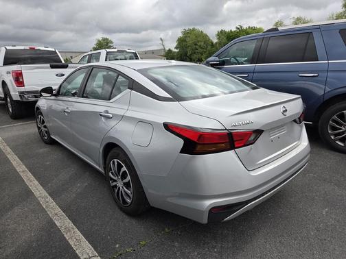 Brilliant Silver Metallic 2020 Nissan Altima S FWD