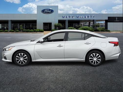 Brilliant Silver Metallic 2020 Nissan Altima S FWD